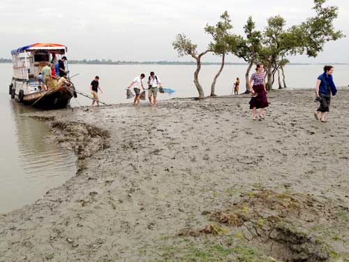 boat-and-mud