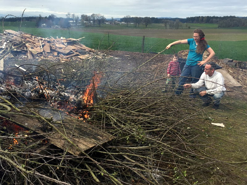 roasting-marshmallows